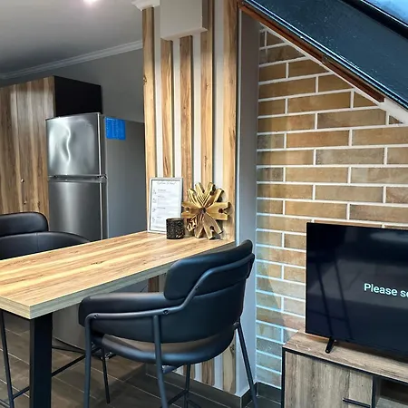 Apartment Duplex 201 *