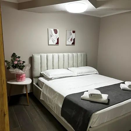 Duplex 201 Apartment *