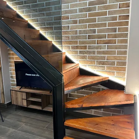 Apartment Duplex 201