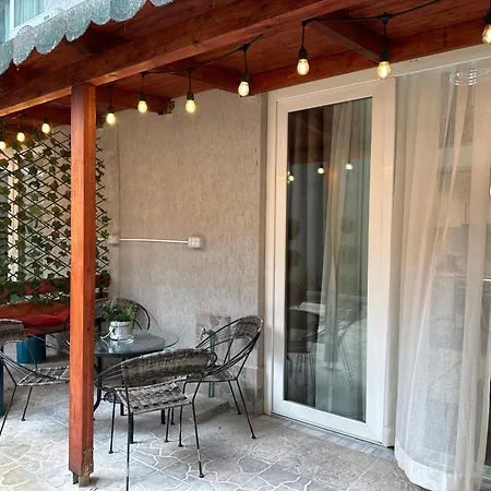 Duplex 201 Apartment *