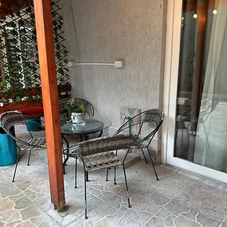 Duplex 201 Apartment *