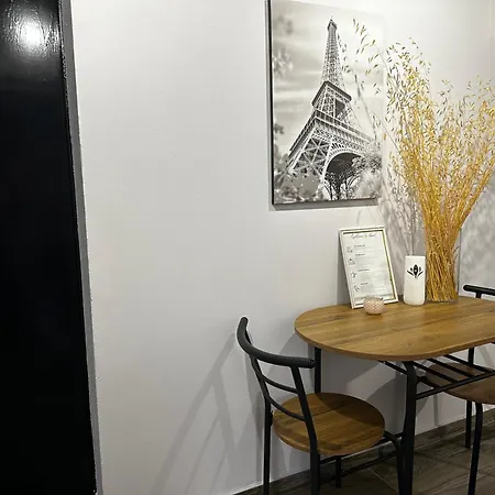 Appartement Duplex 201 *